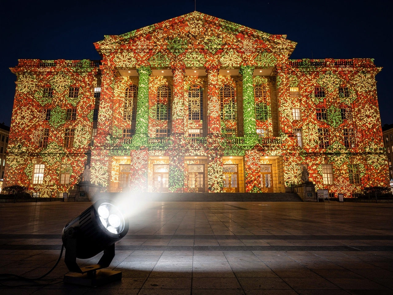 Laser Show Outdoor 5W RGB - Noleggio Fari e Proiettori